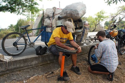 Huge social gaps in El Salvador: Norberto makes $6-8 a day returning bottles