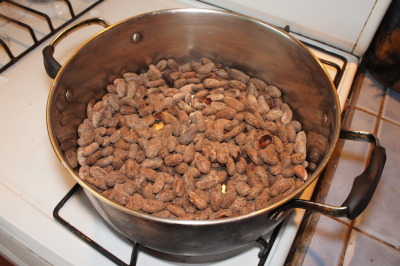 Roasting cocoa beans at home